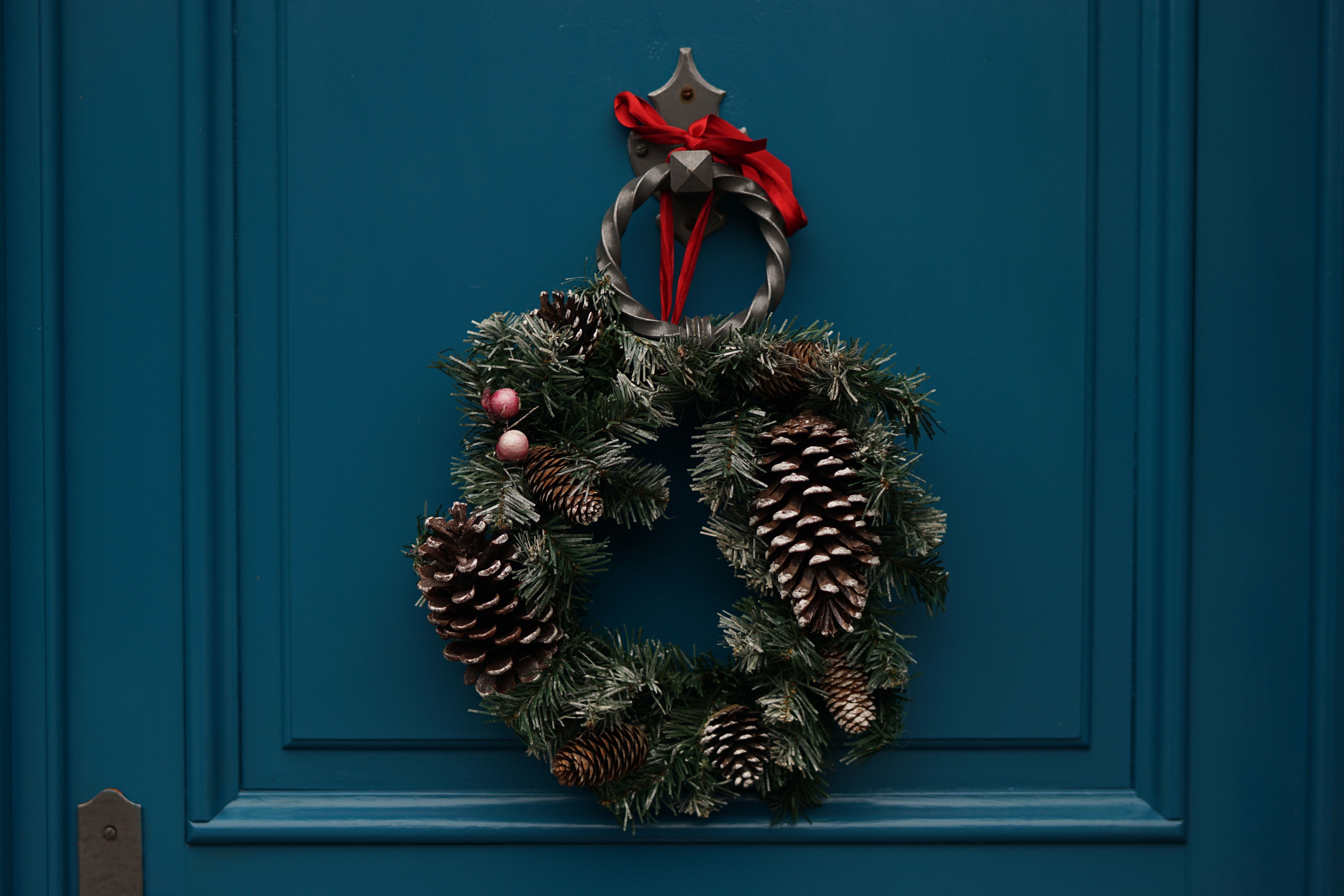 Holiday wreath