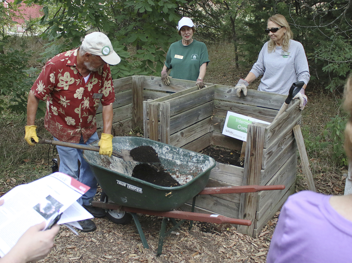 Composting Demo MG 2016 - 06.jpg