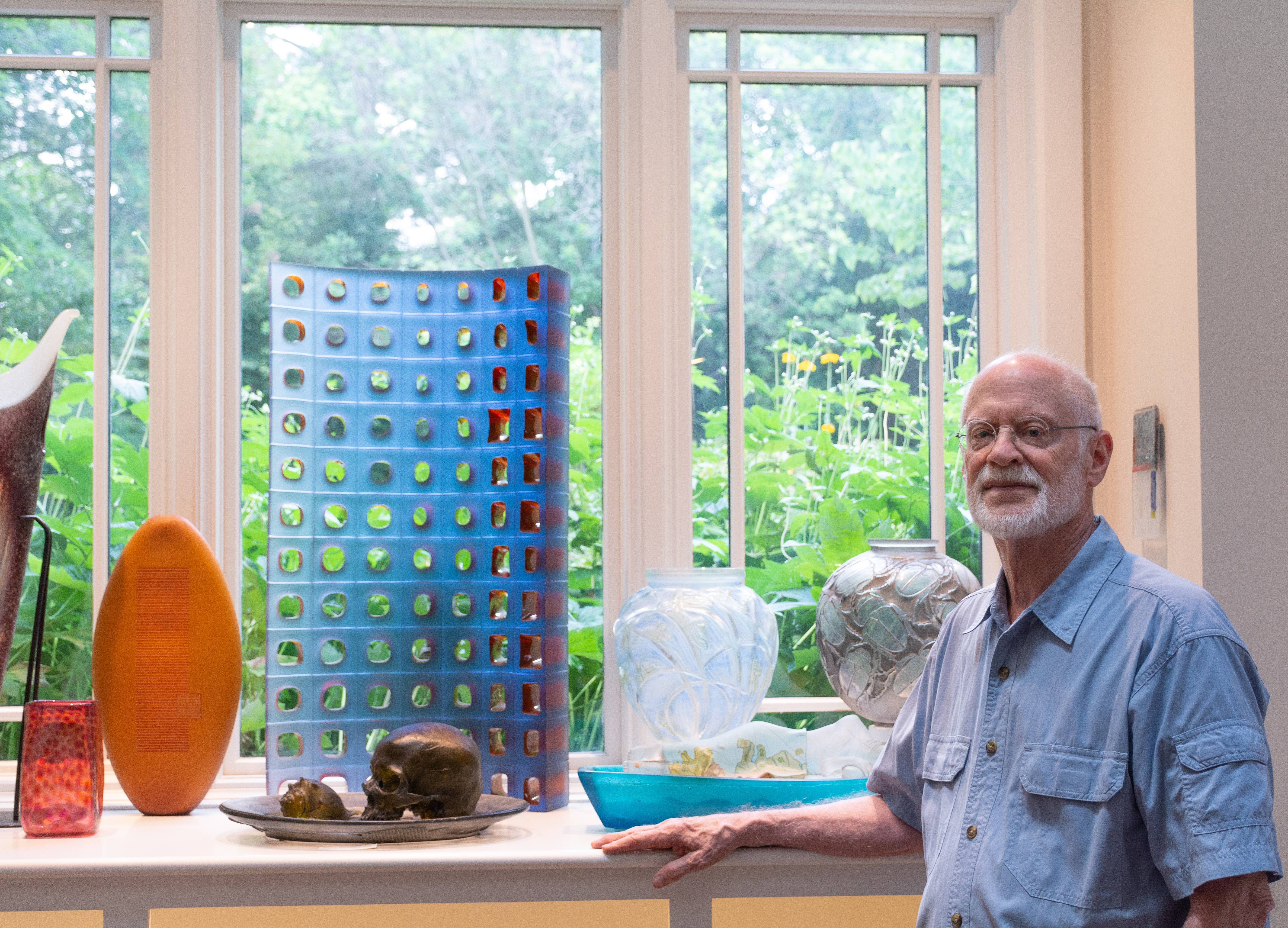 Steve Wake in his home, summer 2019. Photo by Francisco Souto.