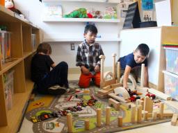 Students enjoy play, an important facet of their day, in Sara Stevens’ kindergarten class. Students have at least 40 minutes a day to play during what’s called “Play to Learn” time. Photo: Jackie Mader/The Hechinger Report