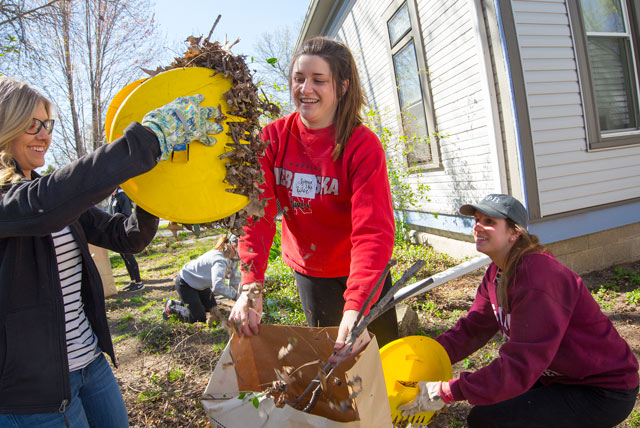 Students find community and friends in Learning Communities. (Photo taken prior to COVID-19 pandemic.)