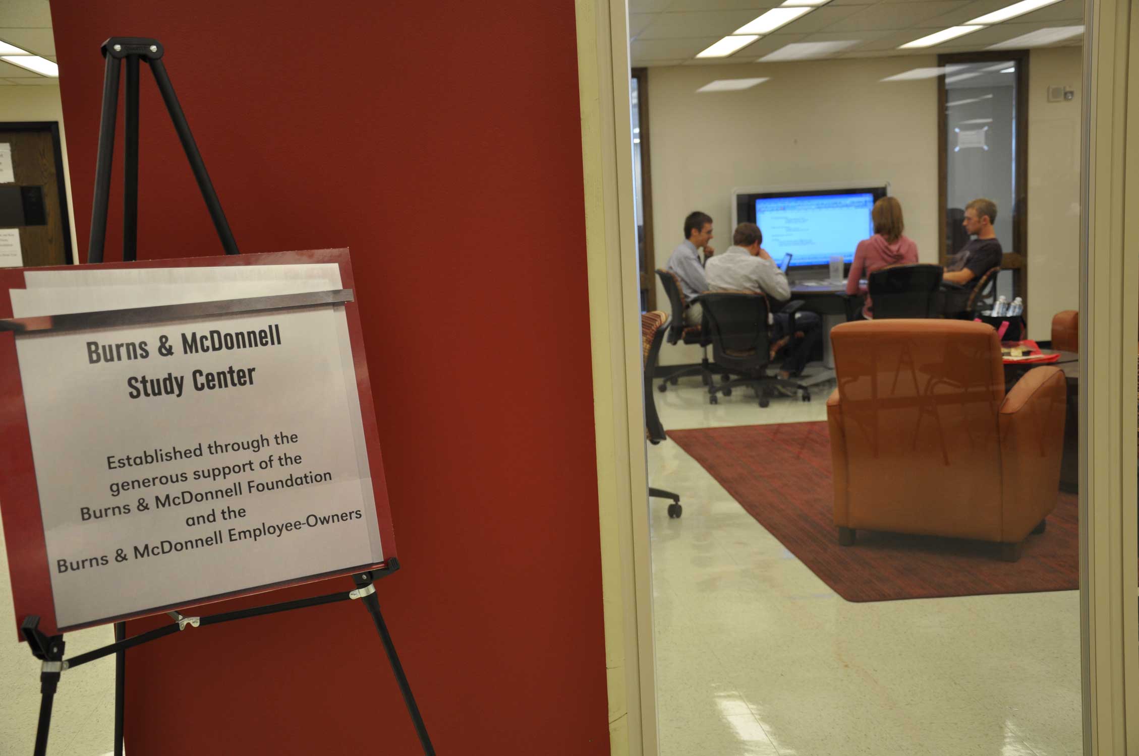 Burns & McDonnell Study Center at UNL Engineering Library