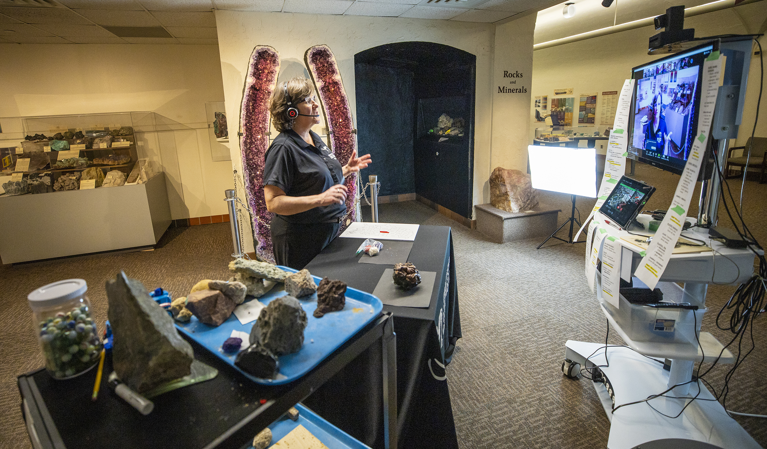 Annie Mumgaard, virtual learning coordinator for the University of Nebraska State Museum, gives a virtual tour to more than 120 young students in 2020.  Craig Chandler | University Communication 