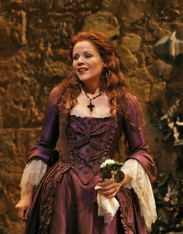 Renee Fleming in "Rodelinda"