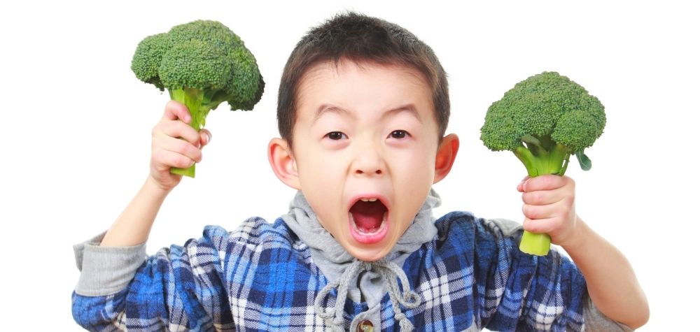 child-wth-broccoli.jpg