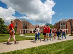 Orientation leaders will lead casual and fun Mapping Your Class Route tours August 17-21, 2021.