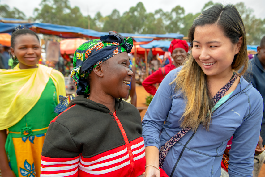 A Peace Corps volunteer talks to a community member in Tanzania. Students can learn more about Peace Corps service and the new certificate program available to Nebraska students at the launch event Sept. 28. // Photo Credits: © PEACE CORPS, Tanzania