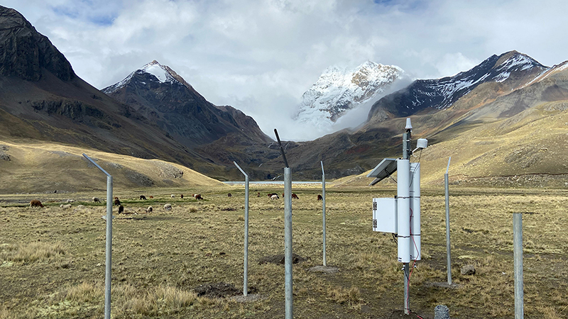 Cosmic Ray Neutron Sensor installed in high Andean Bolivian wetlands to study their role in buffering water under climate change. 