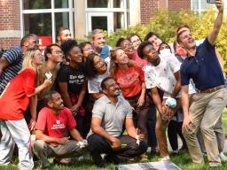 International and domestic students gathered for a photo after enjoying ice cream at the International Student and Scholar Office’s welcome back event in August.