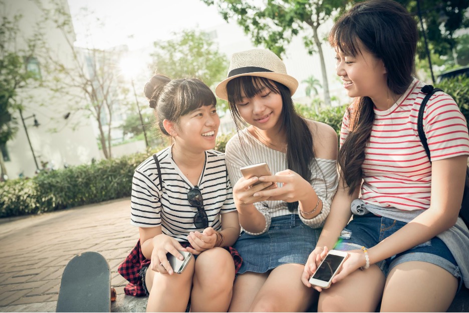 International students can attend free stress management and student support group sessions held in collaboration with the International Student and Scholar Office (ISSO) and Counseling and Psychological Services (CAPS).