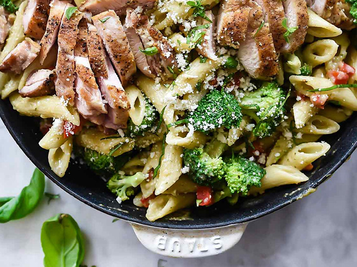 Creamy Chicken Pesto Penne with Broccoli