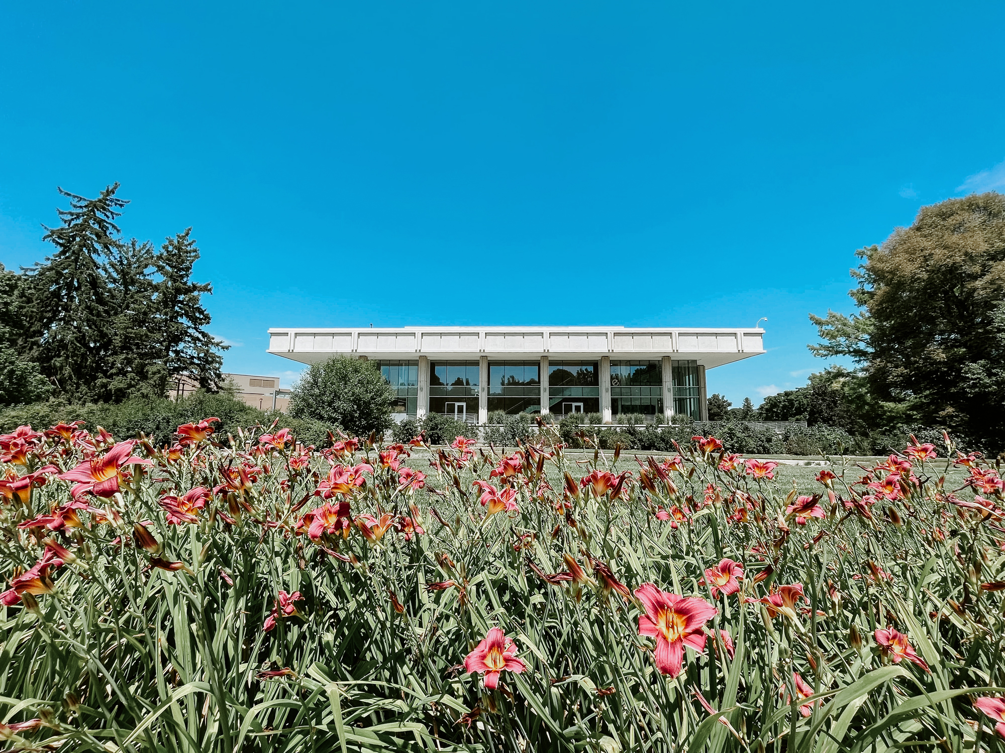 Landscape Services keeps our campuses looking beautiful year-round. Credit: UNLincoln Facebook.