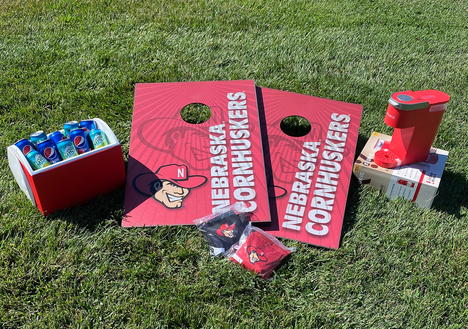 UNL students can be entered to win 1-of-3 great prizes, including a Keurig coffee machine, a Husker cornhole set, and a mini-cooler full of Pepsi by playing the "Huskers, Welcome to Nebraska" contest on Goosechase.