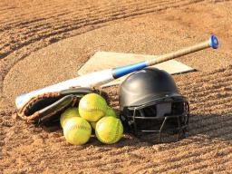 Slow Pitch Softball is registering now in the Intramural Sports leagues at the University of Nebraska–Lincoln. [pexels]