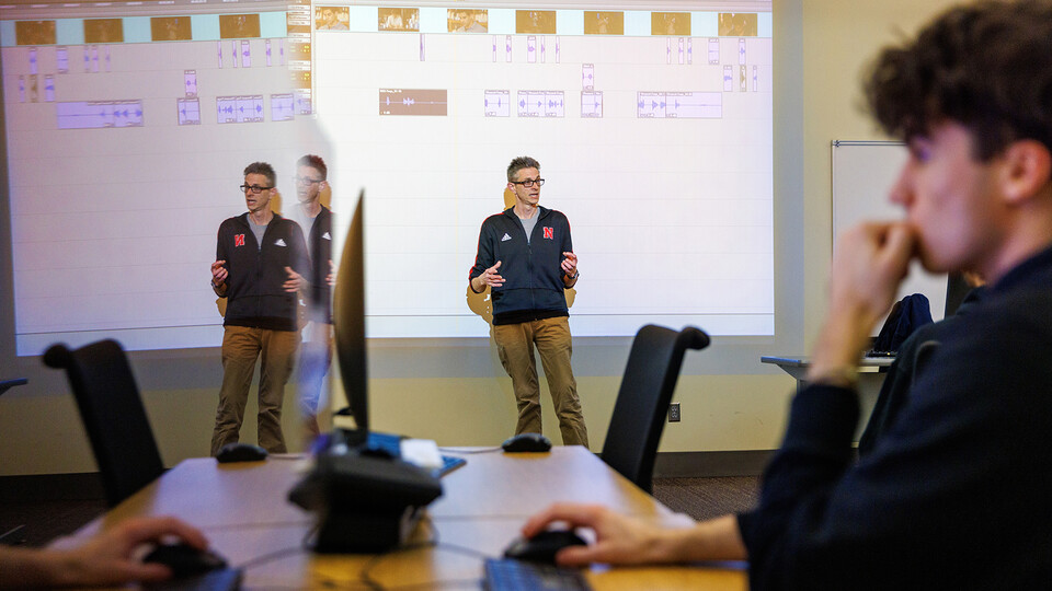 Students listen as Jeff O’Brien leads a special topics discussion in the Johnny Carson Center for Emerging Media Arts. Photo by Craig Chandler, University Communication and Marketing.