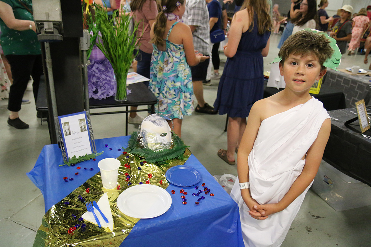 A casual category entry at the 2022 Table Setting Contest
