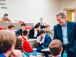 Governor visits with students in class held at the Nebraska College of Business