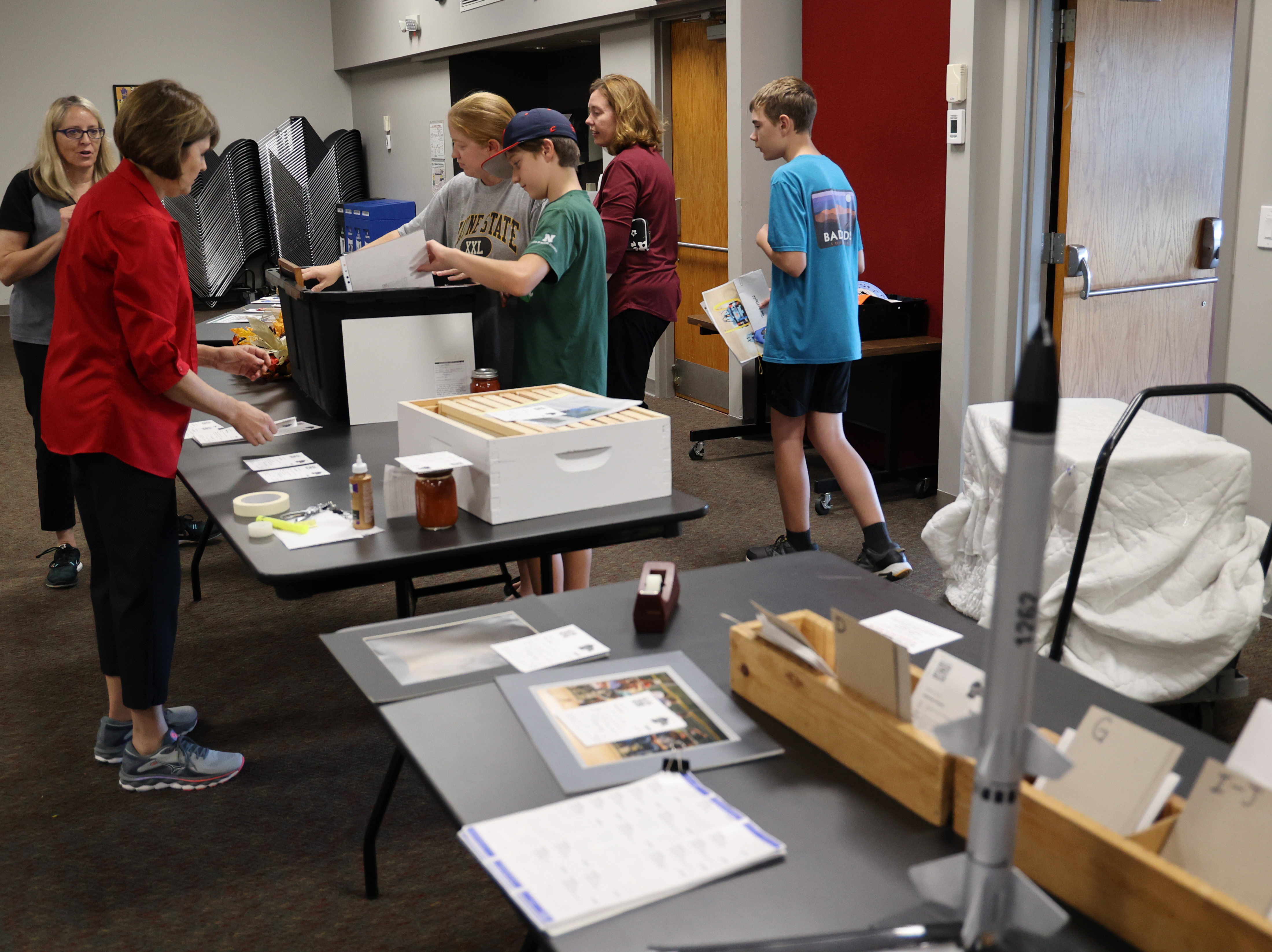 Lancaster County 4-H families dropping off their static exhibits for 2023 State Fair