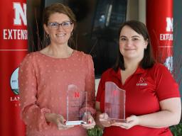 (L&ndash;R) Extension Educators Emily Gratopp and Kait Chapman