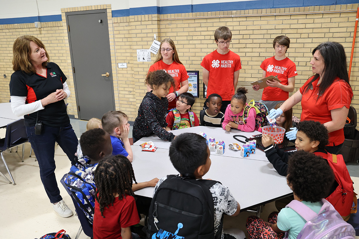 Healthy Habits at Clinton 4-25 - 06 1200 less cropped.jpg