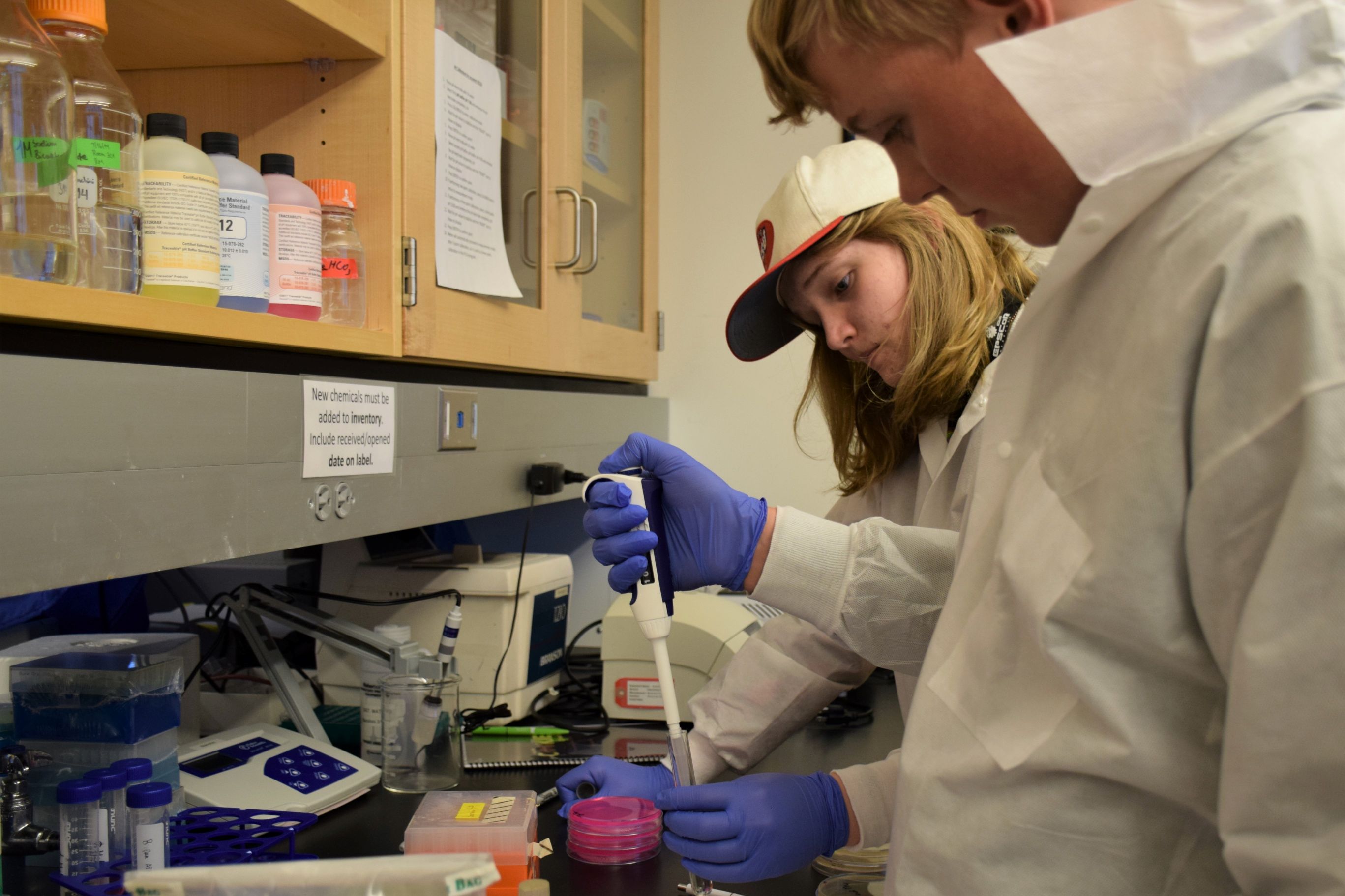Science summer camps for middle and high school students (Image source: Young Nebraska Scientists)