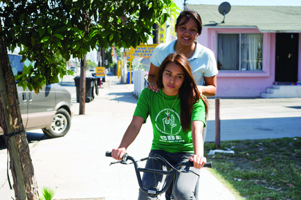 A scene from "Mosquita y Mari."