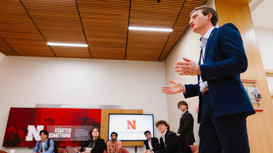 Apply for the Accelerator Program before Apr. 20