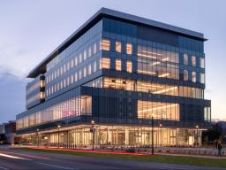 Kiewit Hall on UNL Campus