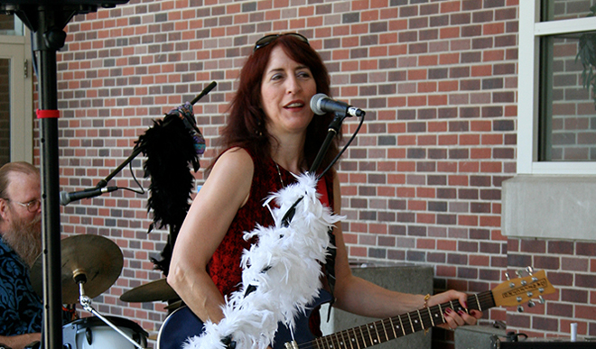 UNL's Fountain Frolics concert series opens June 6 with the band Jumpin' Kate and the Naked Reserves.