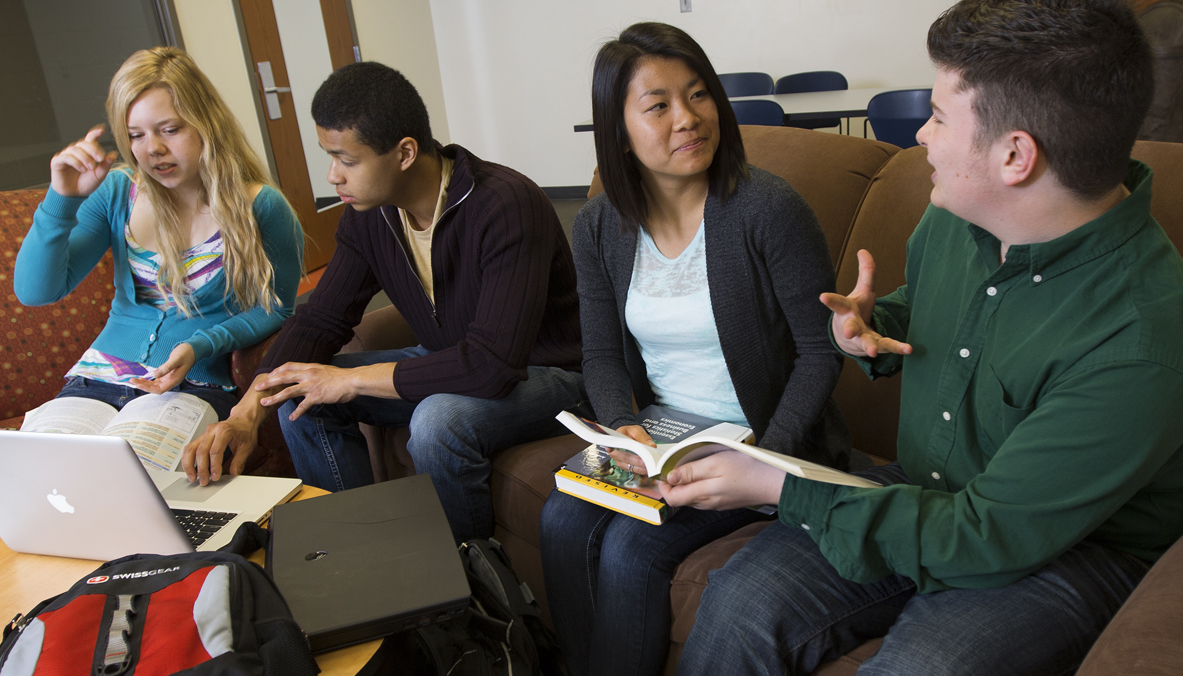 Students in a College of Business Administration learning community study in Abel Hall. (Craig Chandler, University Communications)