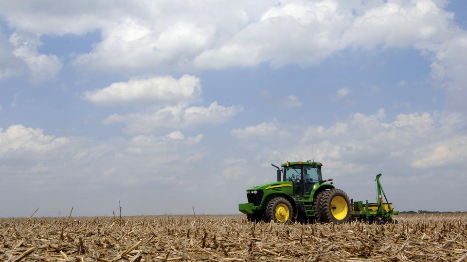 Nebraska Extension has joined Field to Market: The Alliance for Sustainable Agriculture, a multi-stakeholder initiative working to foster improvements in productivity, environmental quality and human well-being across the agricultural supply chain.