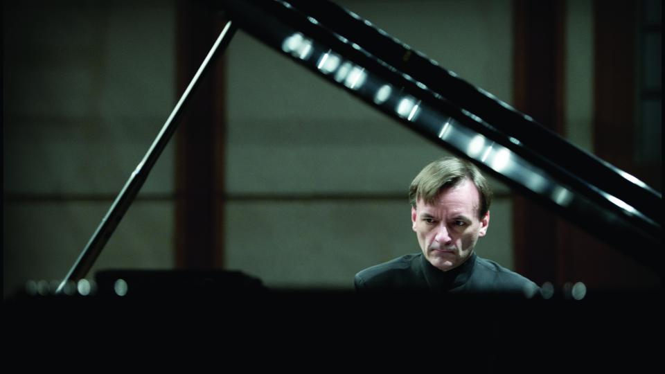 The Lied Center for Performing Arts' piano series continues with a 7:30 p.m. Dec. 1 recital by Britain's Stephen Hough. The repertoire will include pieces by Franz Schubert and Franz Liszt.