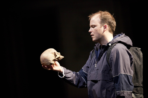 Rory Kinnear in "Hamlet."