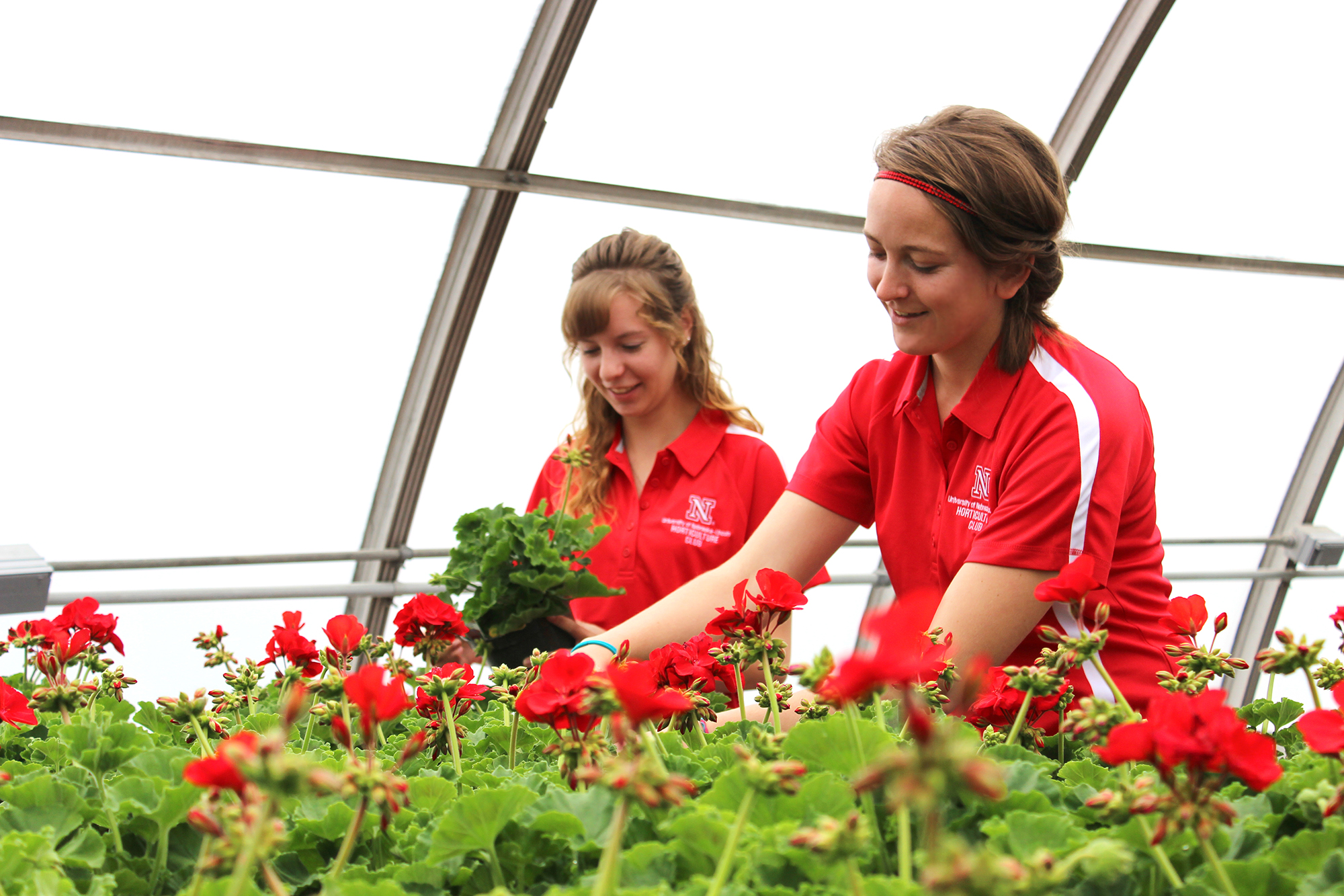 Horticulture Club members prepare for the spring sale.