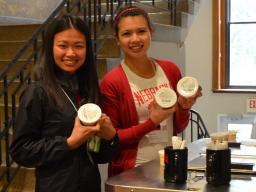 Students enjoy UNL Dairy Store ice cream at Parents Weekend. 