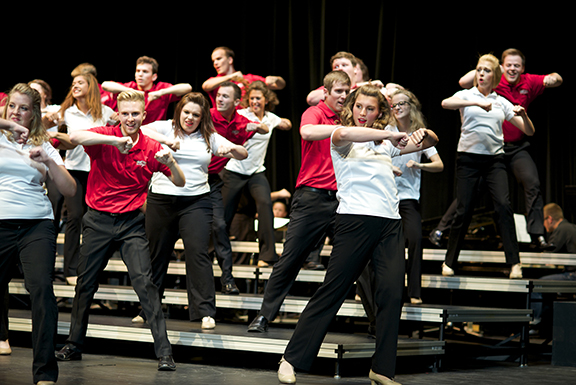 The Big Red Singers perform Aug. 20. Photo by Michael Reinmiller.