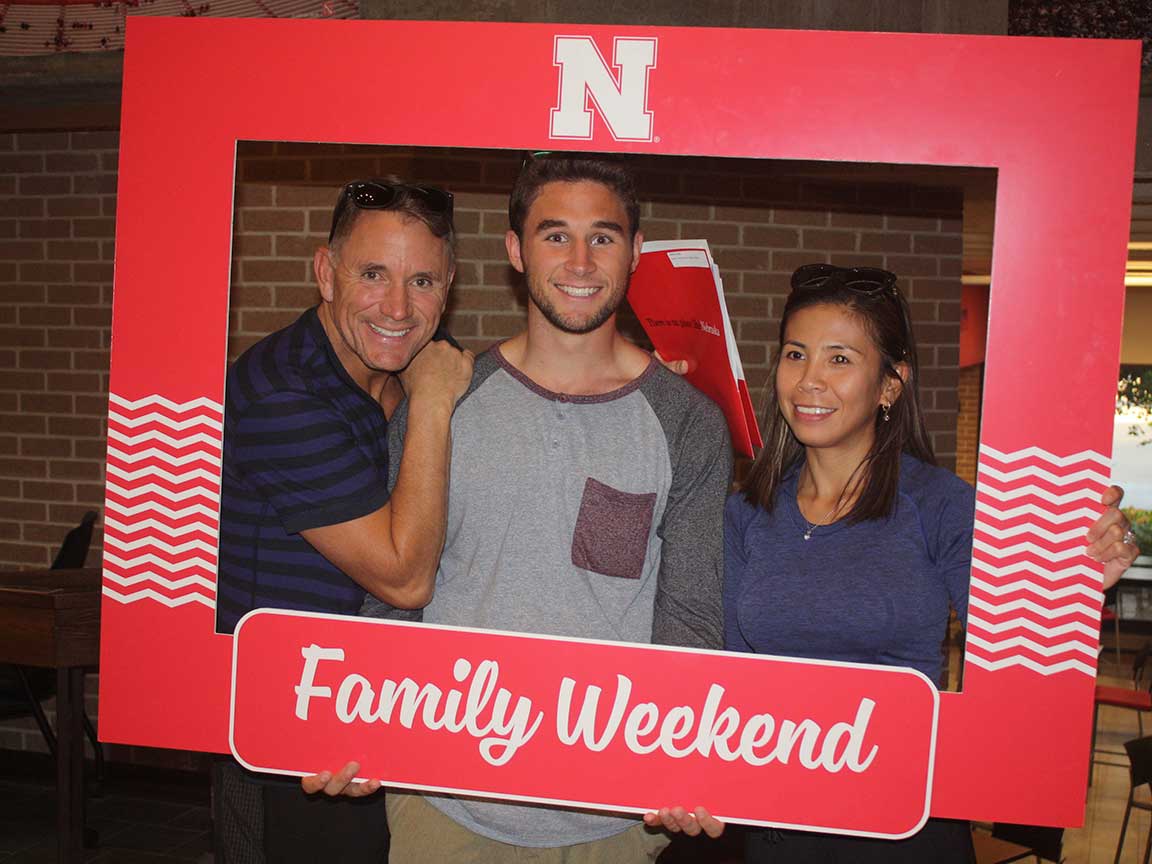 Family Weekend 2017 Sept. 29Oct. 1 Announce University of