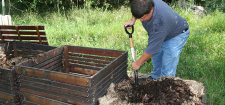 Composting Demonstration at Pioneer’s Park | Announce | University of ...