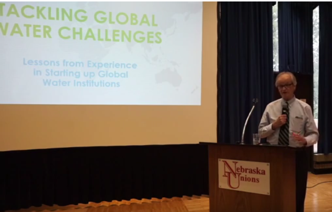 Roberto Lenton presented on the topic "Tackling Global Water Challenges" on September 18 for his colloquium and retirement reception.