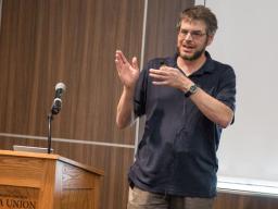Stephen Scott, associate professor of computer science and engineering, leads a Nov. 3 Methodology Application Series presentation, "An Introduction to Machine Learning."