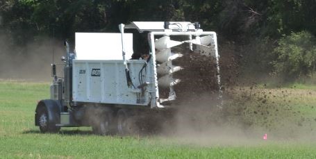 Research demonstrates that animal manures can produce both environmental and productivity benefits over the commercial fertilizer it replaces. Photo courtesy of Rick Koelsch.